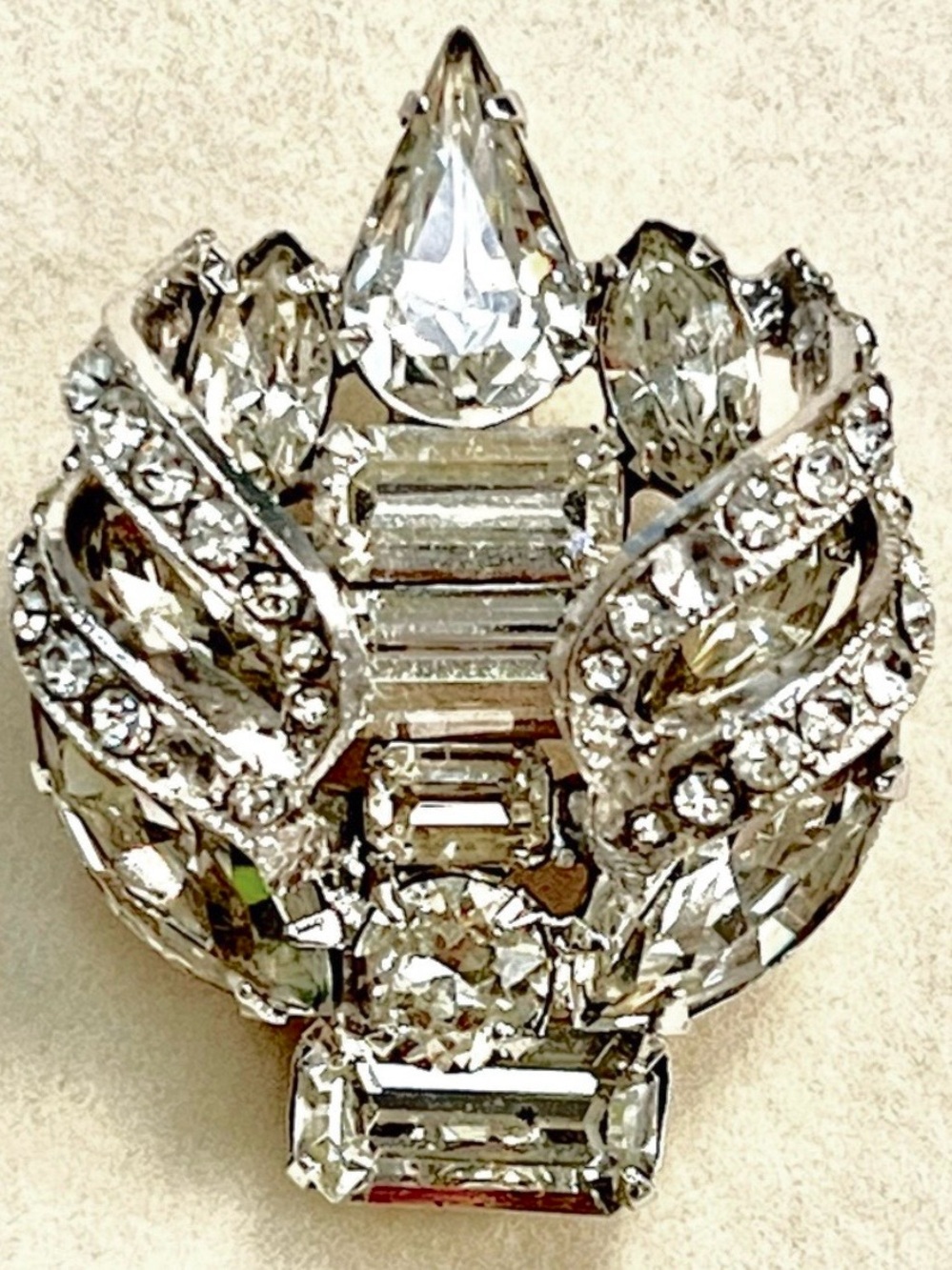 Vintage Eisenberg Gorgeous
Rhinestone Brooch Statement Brooch
